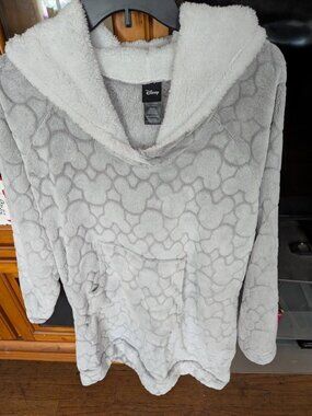 Disney Hoodie Women's Mickey Mouse Sherpa Fleece Soft lounger/Pajama Size XL